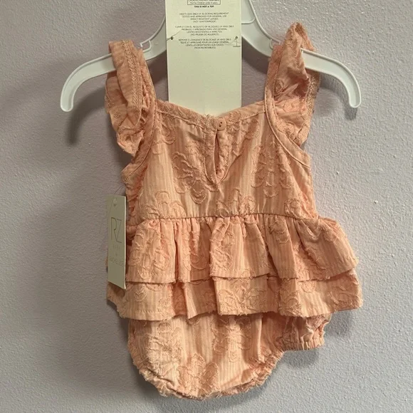 Rachel Zoe Peach Ruffled Baby Romper with Sunglasses - Picture 7 of 7